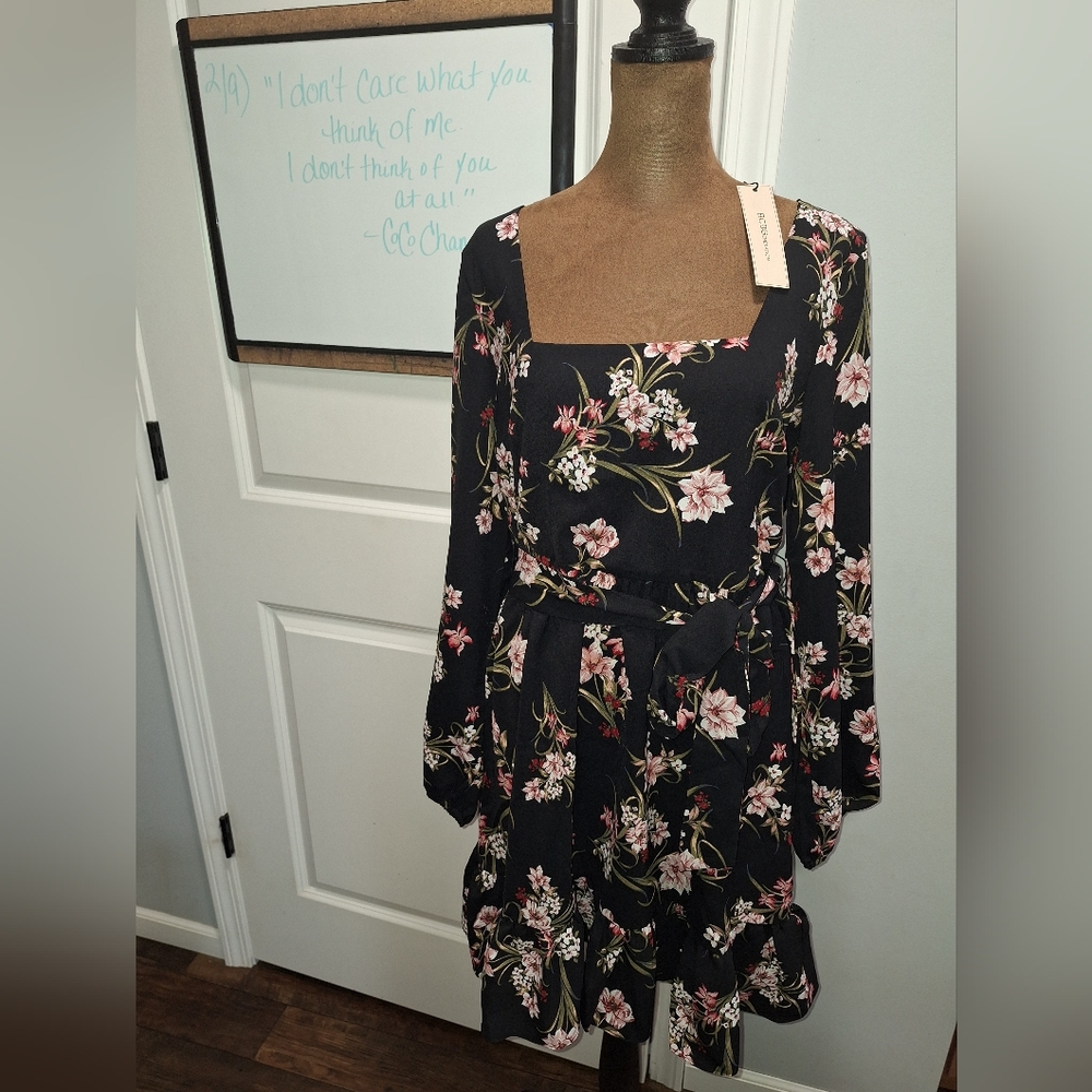 NWT BCBGeneration Black Floral Long Sleeve Dress